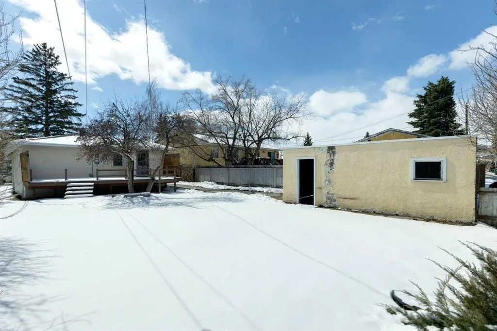 8312 47 Avenue NW — photo 3