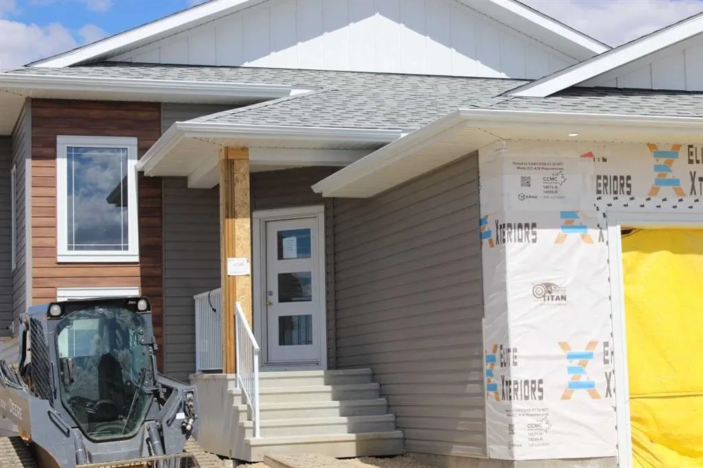 52 Everson Close — photo 1