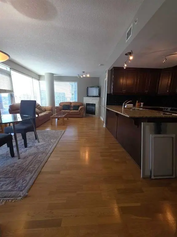 910 5 Avenue SW #2208