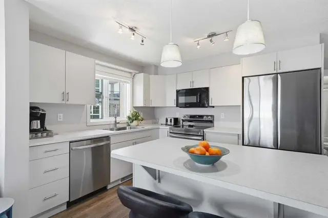 279 Copperpond Common SE #4201