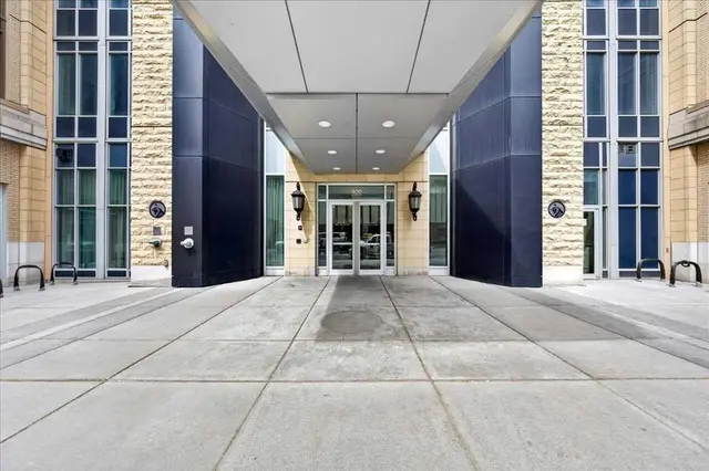 930 6 Avenue SW #1206