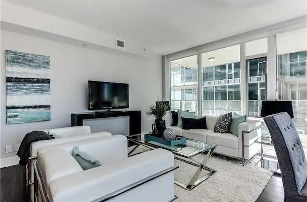 560 6 Avenue SE #407 — photo 2