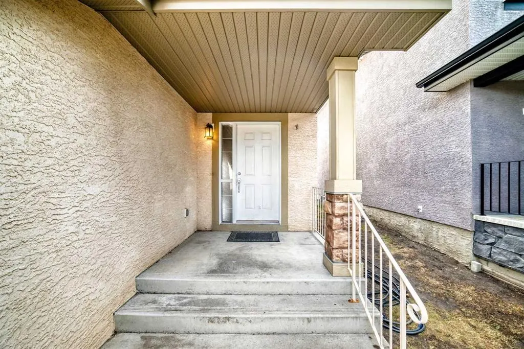 264 Everwillow Green SW — photo 3