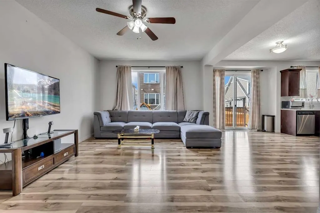 44 Cityside Rise NE — photo 3