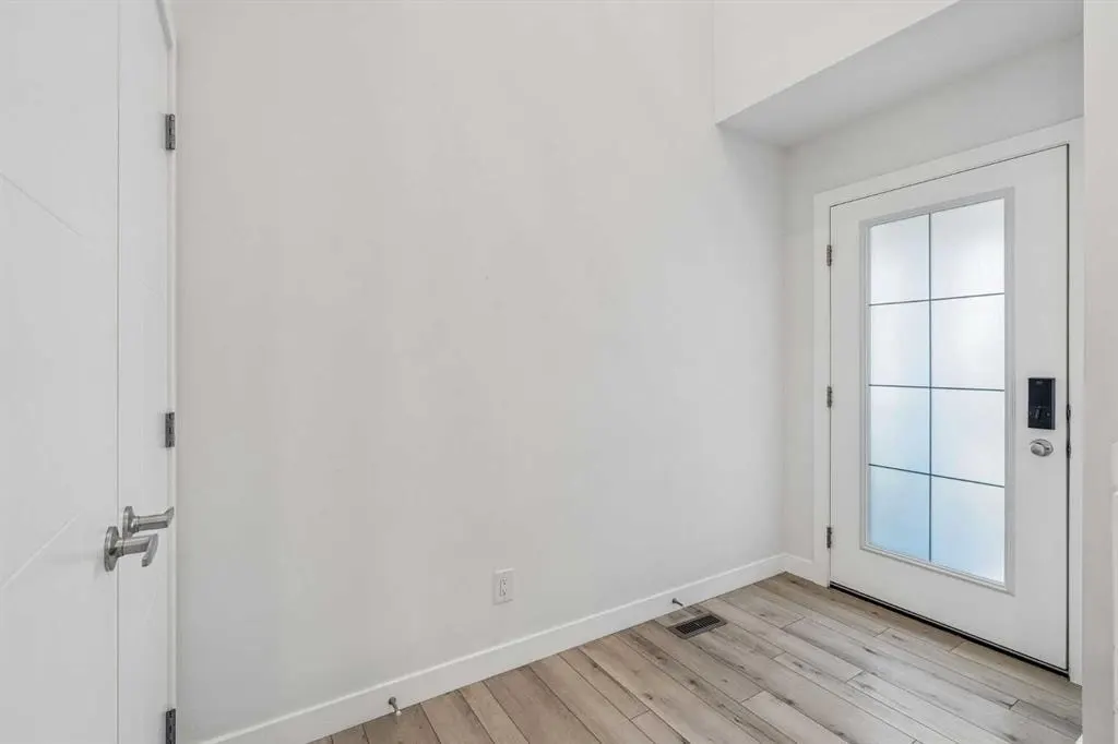 166 Creekstone Way SW — photo 3