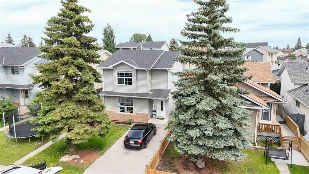 136 Martindale Drive NE — photo 3