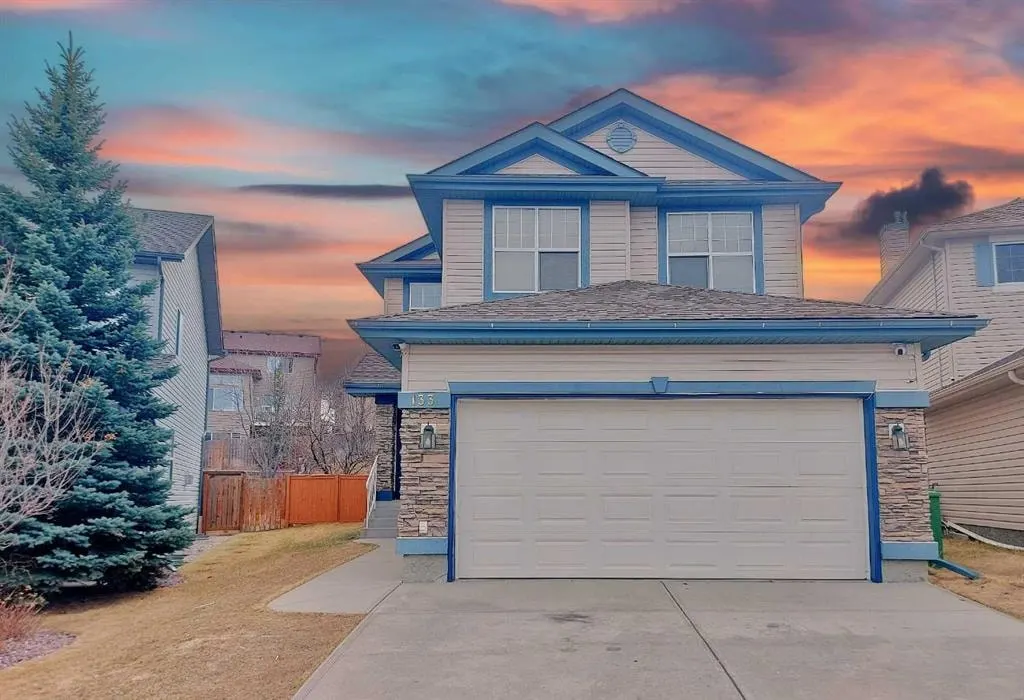 133 Panamount Court NW — photo 1