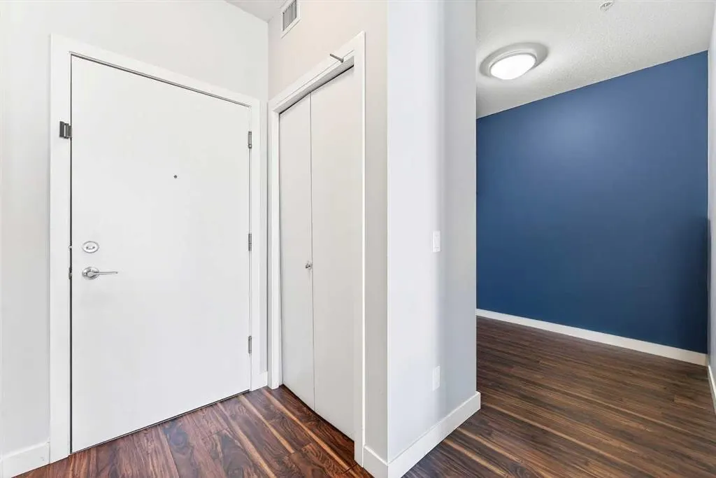 16 Auburn Bay Link SE #301 — photo 2