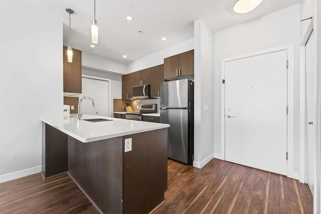 16 Auburn Bay Link SE #301 — photo 3
