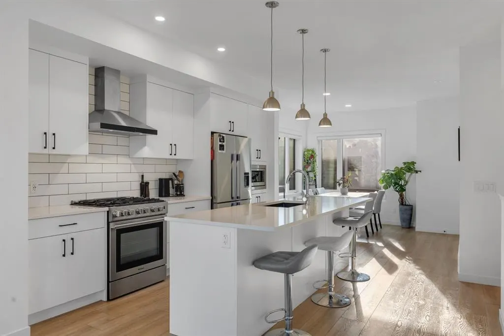 213 Greenbriar Common — photo 1