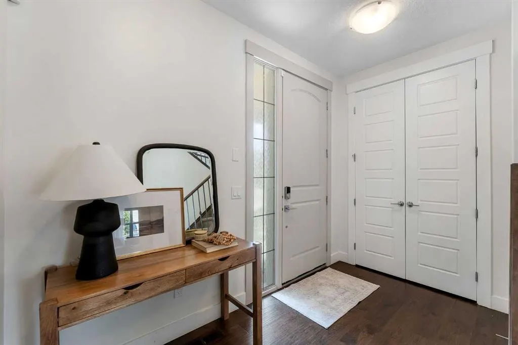 30 Baywater Lane SW — photo 2