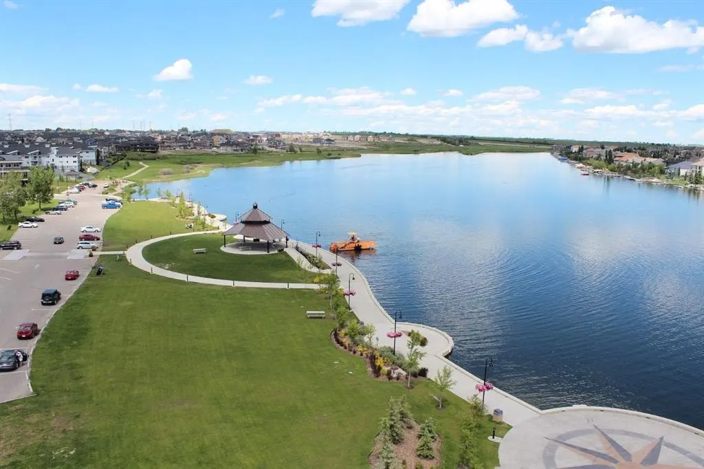401 Marina Drive — photo 1