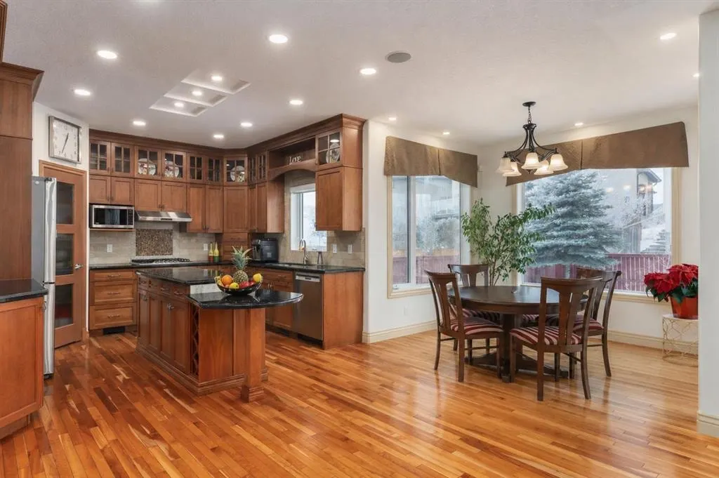 401 Marina Drive — photo 2