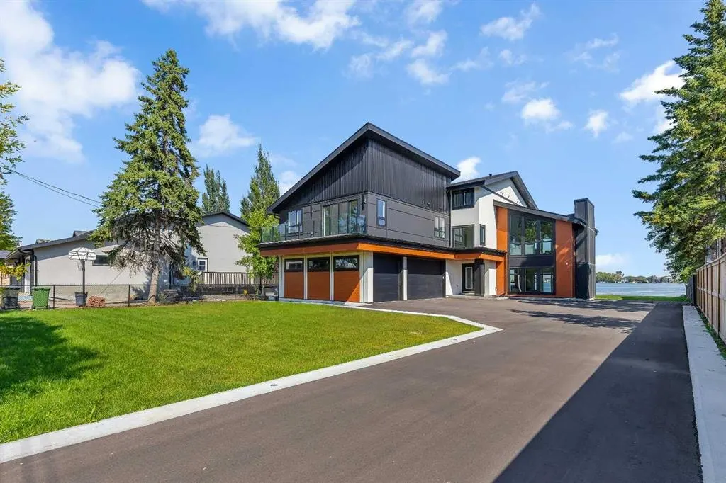 476 WEST CHESTERMERE Drive — photo 2