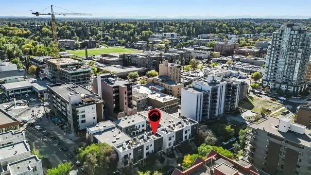 603 15 Avenue SW #8