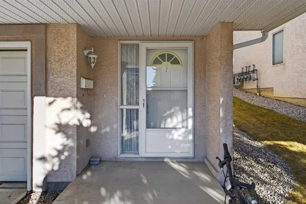 320 Sierra Morena Green SW — photo 3