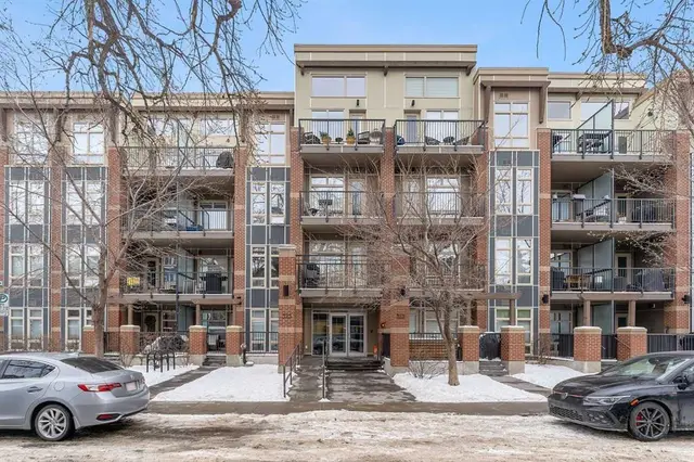 323 20 Avenue SW #220