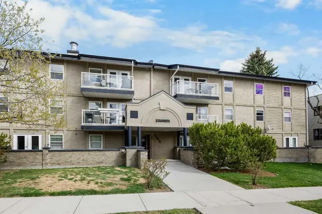 2010 35 Avenue SW #206