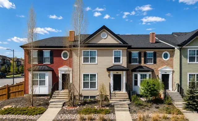393 Legacy Boulevard SE