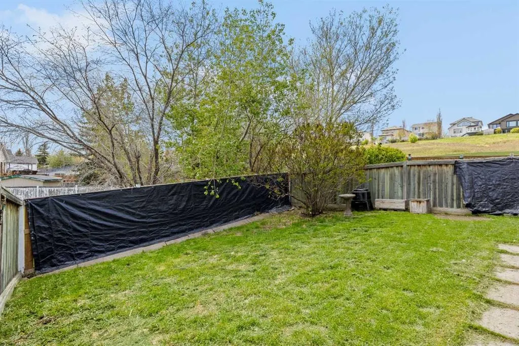242 Hidden Spring Mews NW — photo 2