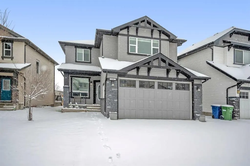 1121 Kingston Crescent SE — photo 2