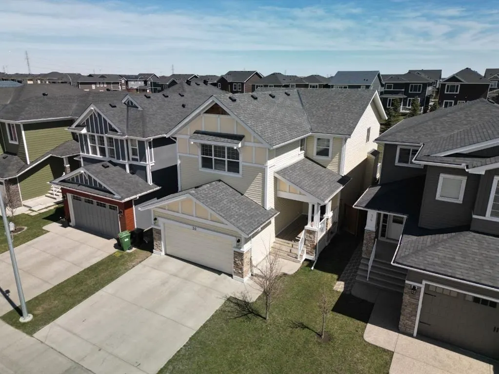 30 Redstone Parade NE — photo 3