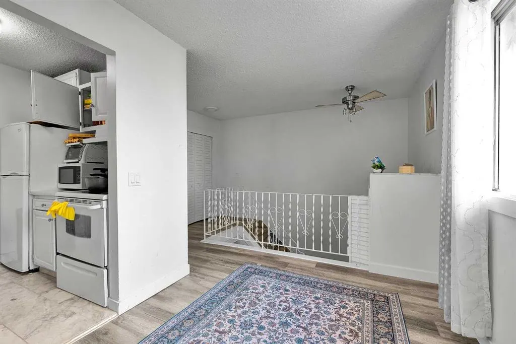 4543 7 Avenue SE #3 — photo 3