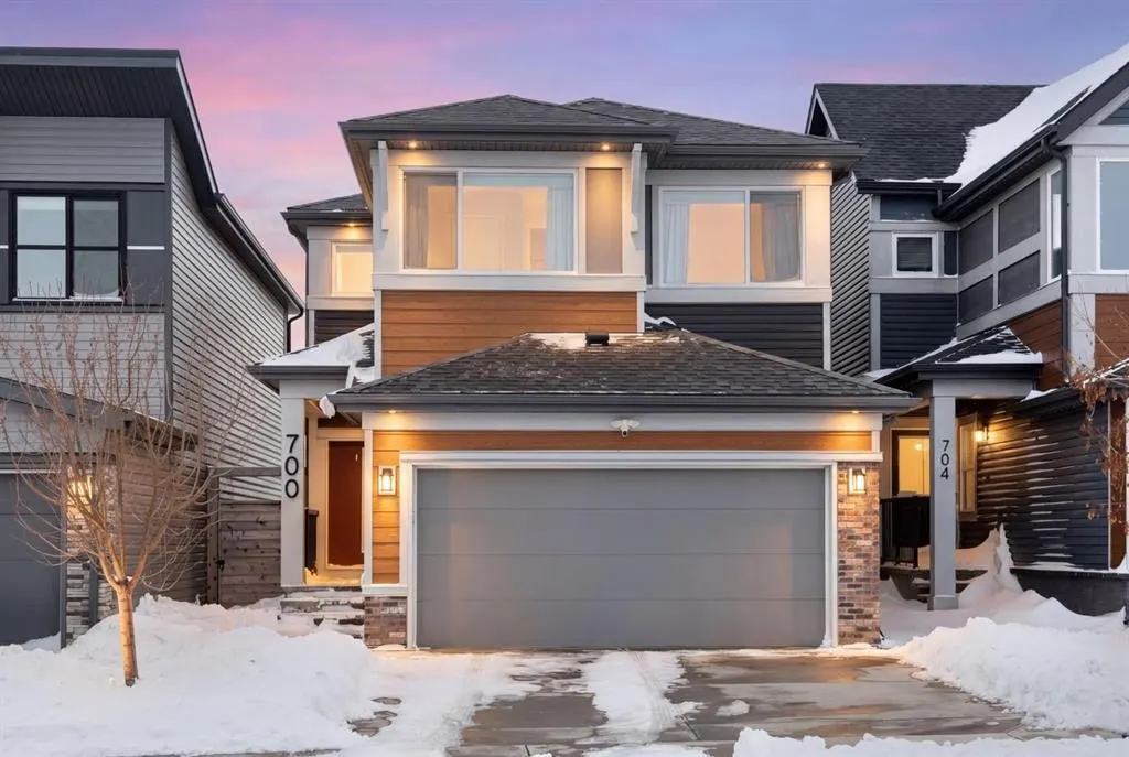 700 Seton Circle SE — photo 1