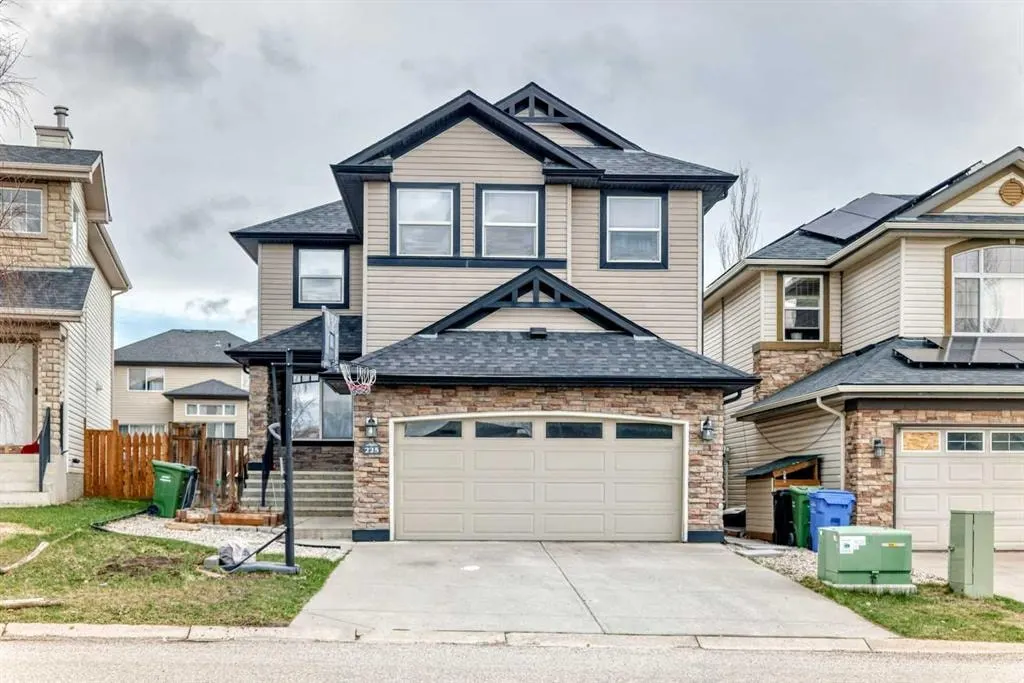 225 Kincora Heights NW — photo 1