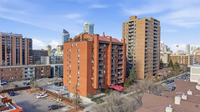 1334 14 Avenue SW #202
