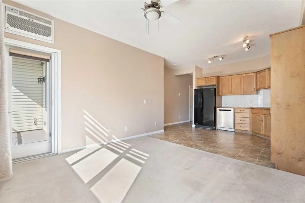 43 Sunrise Loop SE #215 — photo 3