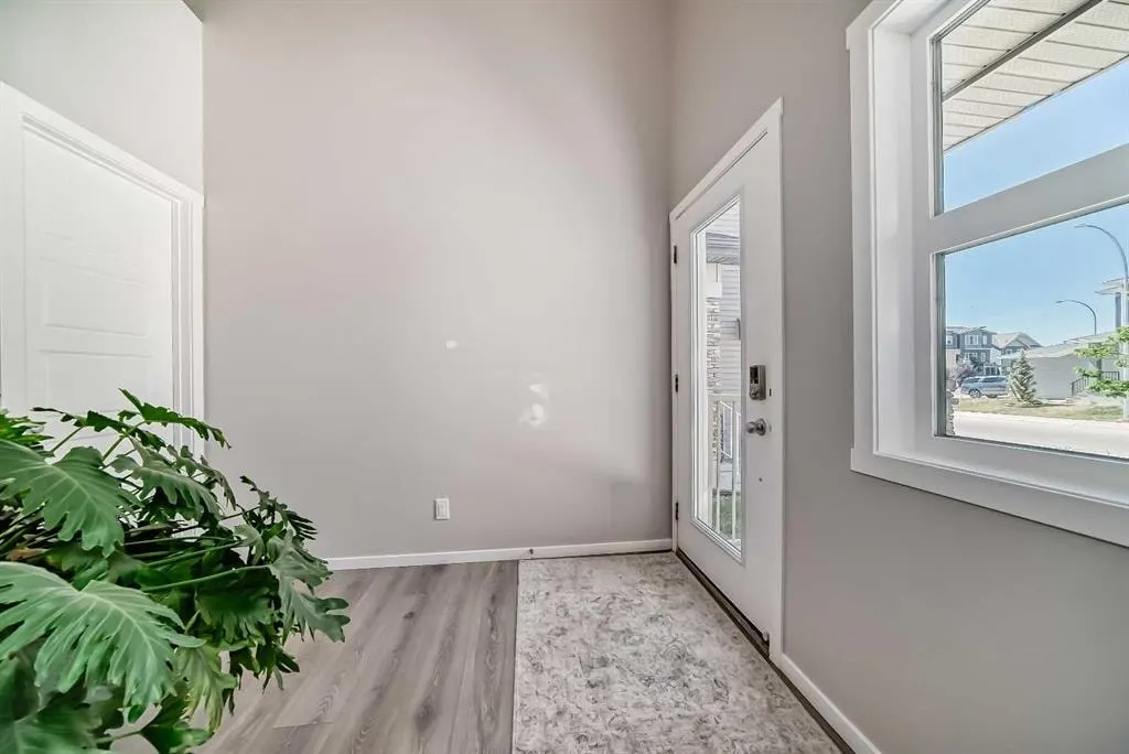 17 Walgrove Manor SE — photo 2