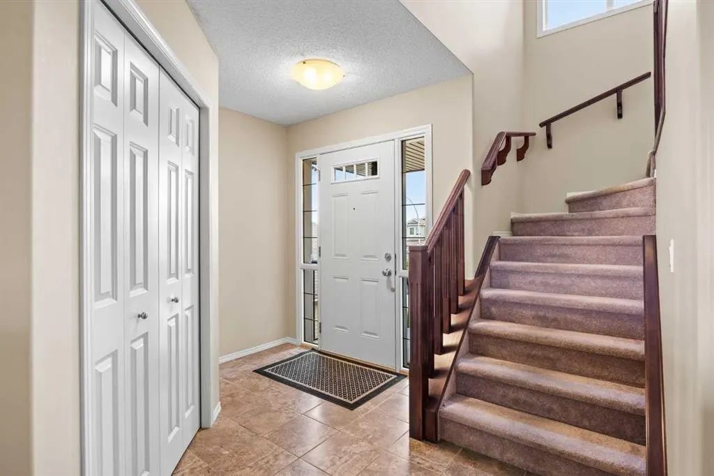 38 Westmount Way — photo 3