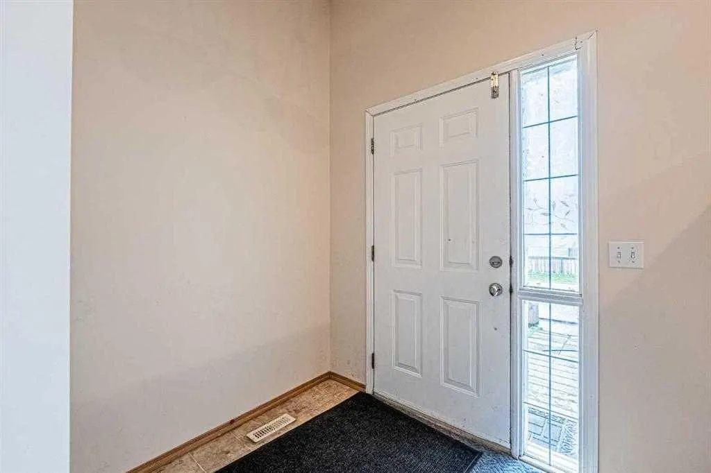65 Martinvalley Road NE — photo 3
