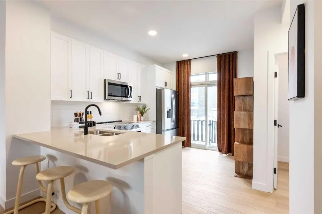 1506 Rangeview Drive SE — photo 1