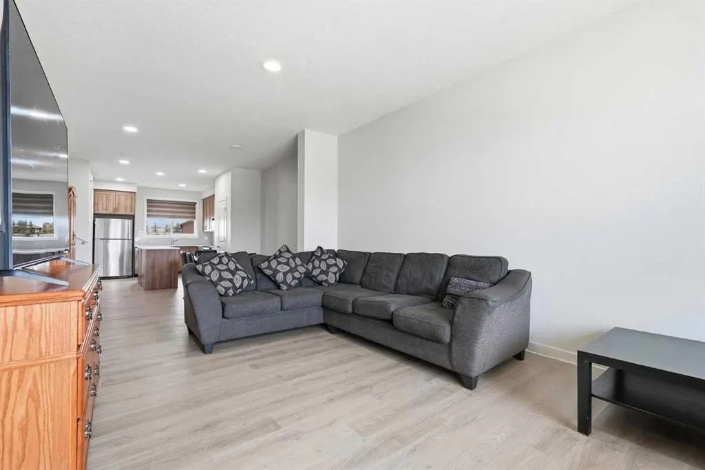 1612 Rangeview Drive SE — photo 3