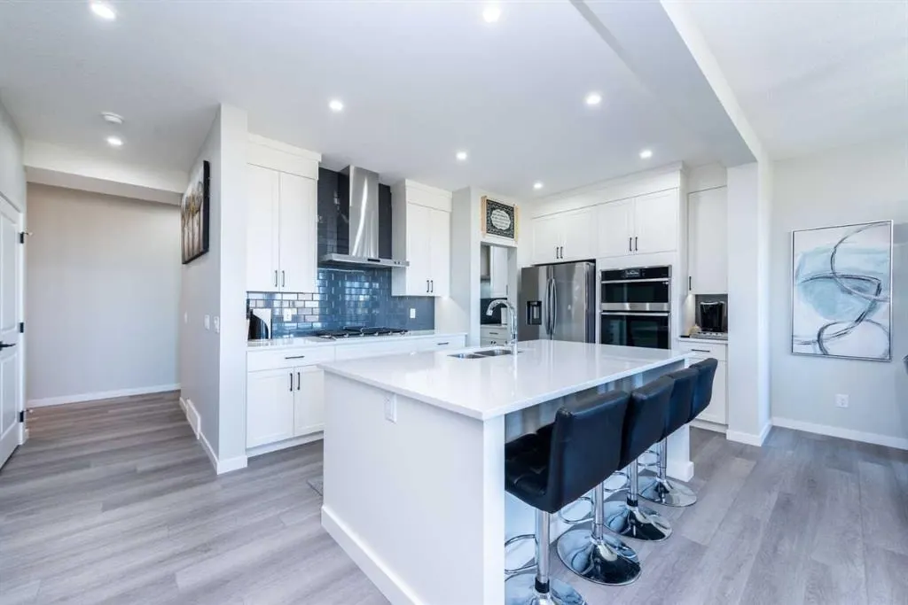 46 Savoy Landing SE — photo 3