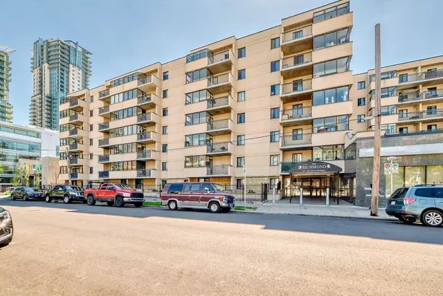 111 14 Avenue SE #413