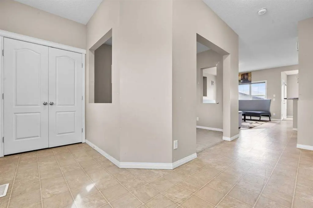 246 Martinwood Place NE — photo 3