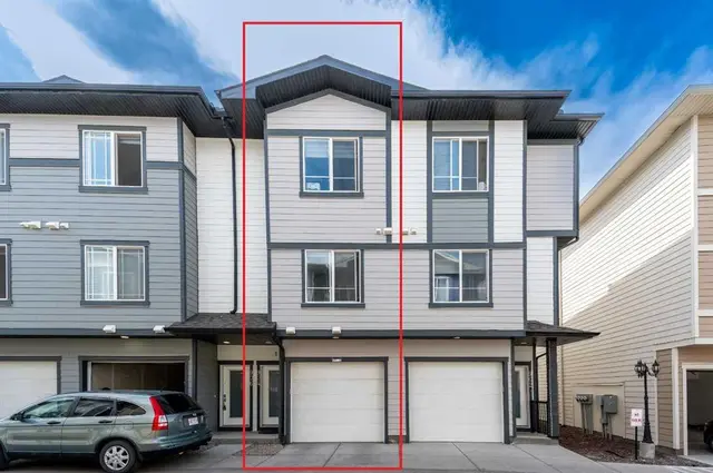 95 Skyview Close NE #904