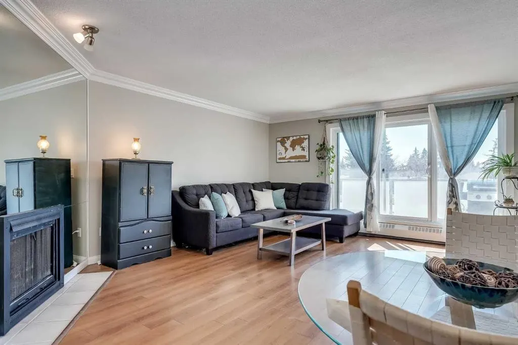 333 Garry Crescent NE #211 — photo 3