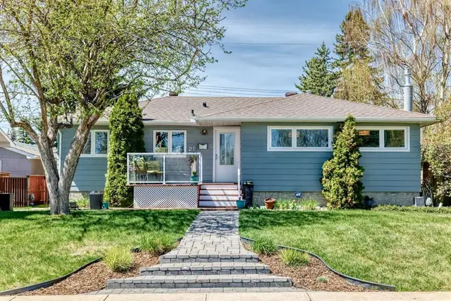 29 Chisholm Crescent NW