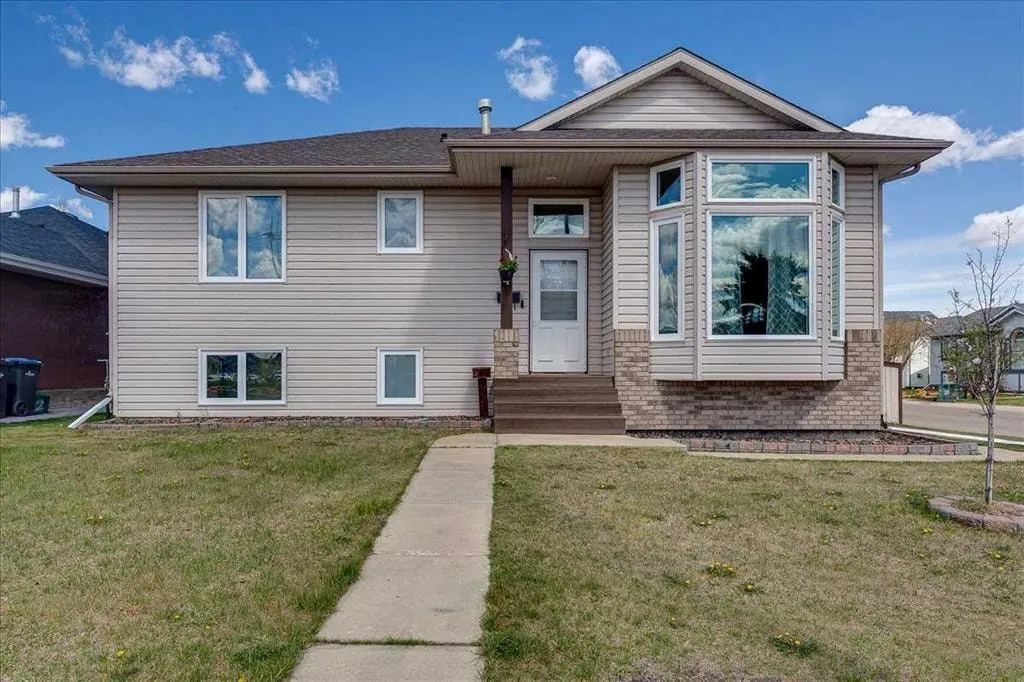 4 HARRISON Road — photo 1