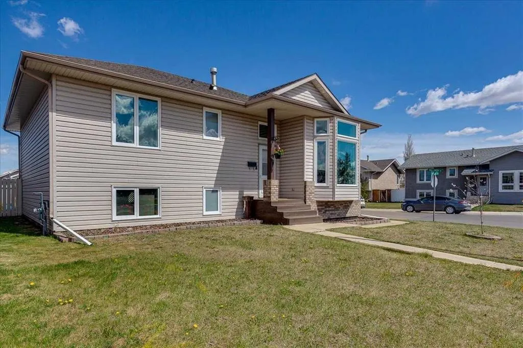 4 HARRISON Road — photo 2