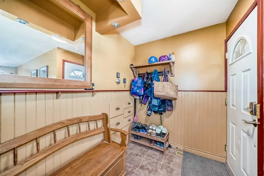 52 Beacham Road NW — photo 3
