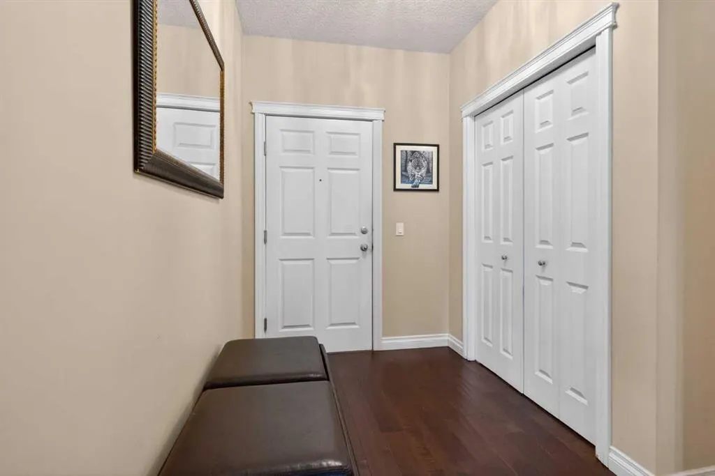 14 Hemlock Crescent SW #7305 — photo 3
