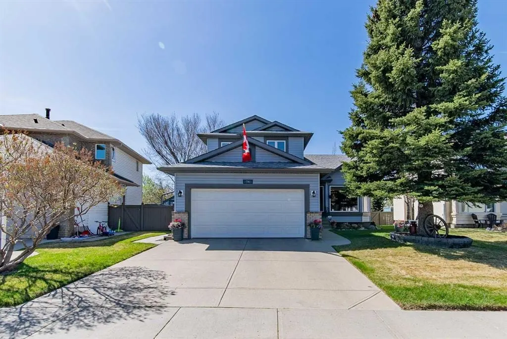 76 Sunset Crescent — photo 1