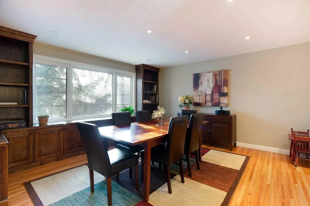 5028 Vanstone Crescent NW — photo 3
