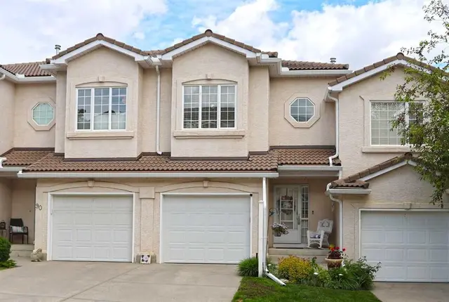 92 Hamptons Link NW