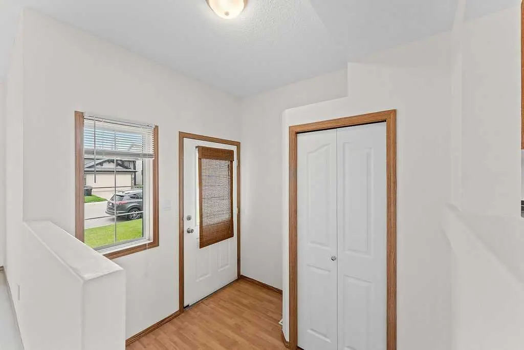 108 Everstone Rise SW — photo 3